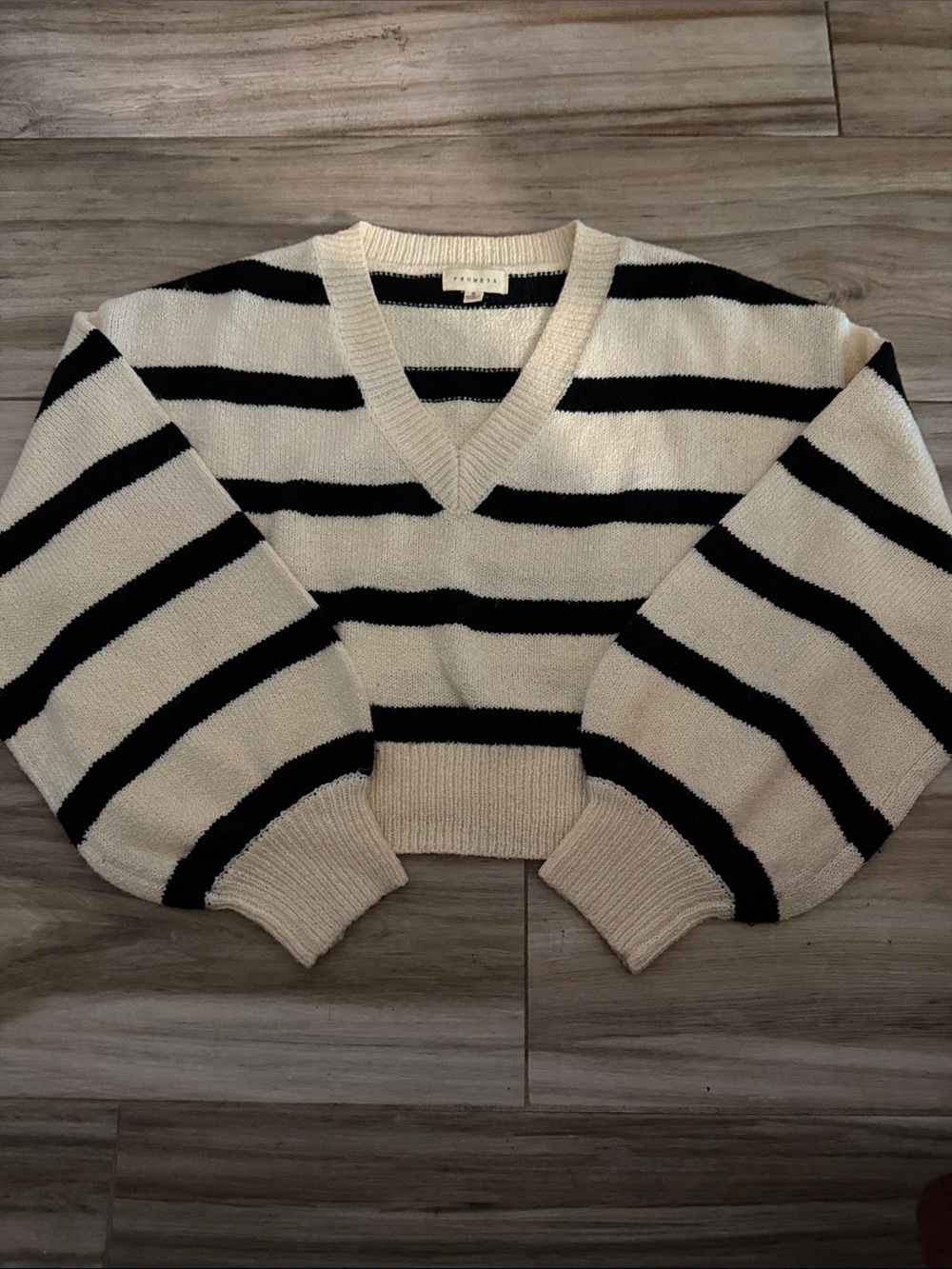 Promesa Black & Cream Striped V-Neck Sweater size small